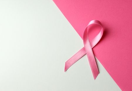 A campanha Outubro Rosa tem a missão de conscientizar sobre o câncer de mama